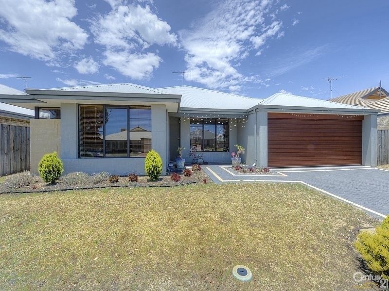 43 Carissa Turn, Halls Head WA 6210