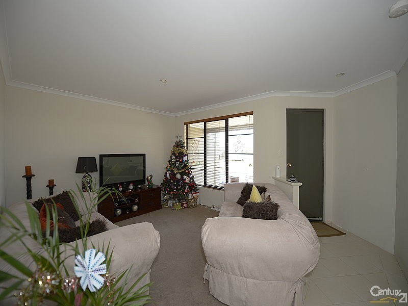 43 Carissa Turn, Halls Head WA 6210