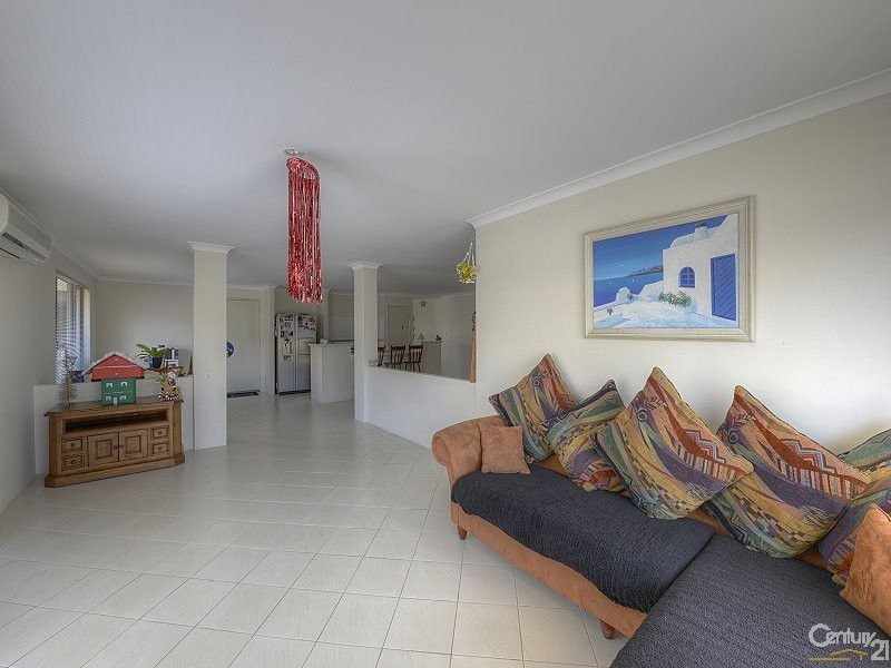 43 Carissa Turn, Halls Head WA 6210