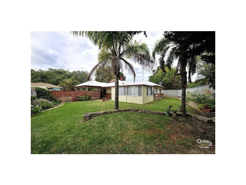 8 Briar Court, Greenfields WA 6210