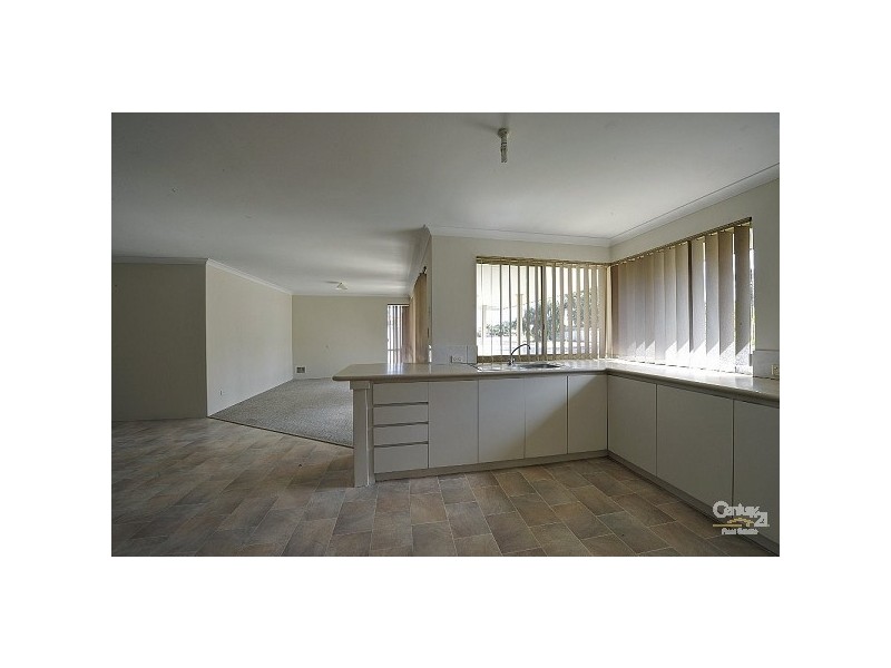 17 Kangaroo Paw, Greenfields WA 6210