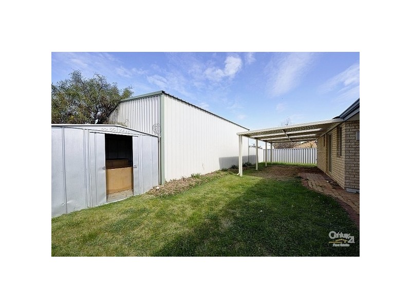 17 Kangaroo Paw, Greenfields WA 6210