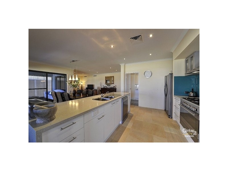 10 Meekatharra Place, Dawesville WA 6211