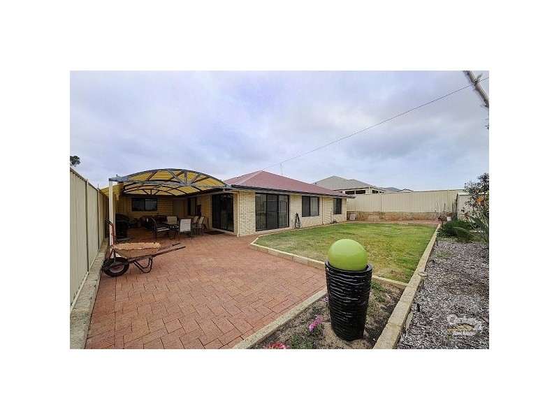 7 Argyle Fairway, Lakelands WA 6180