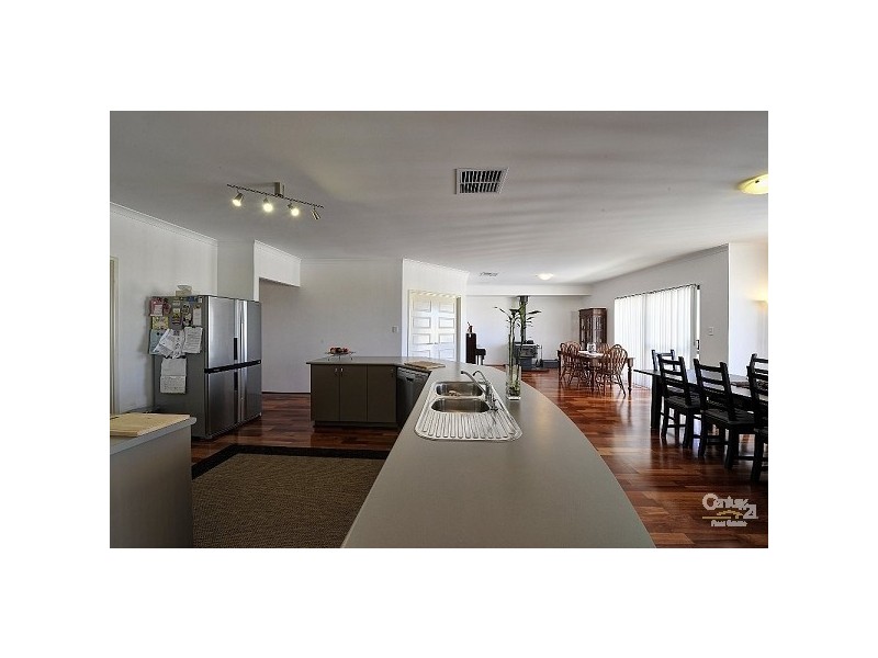48 Mundaring Crescent, Dawesville WA 6211