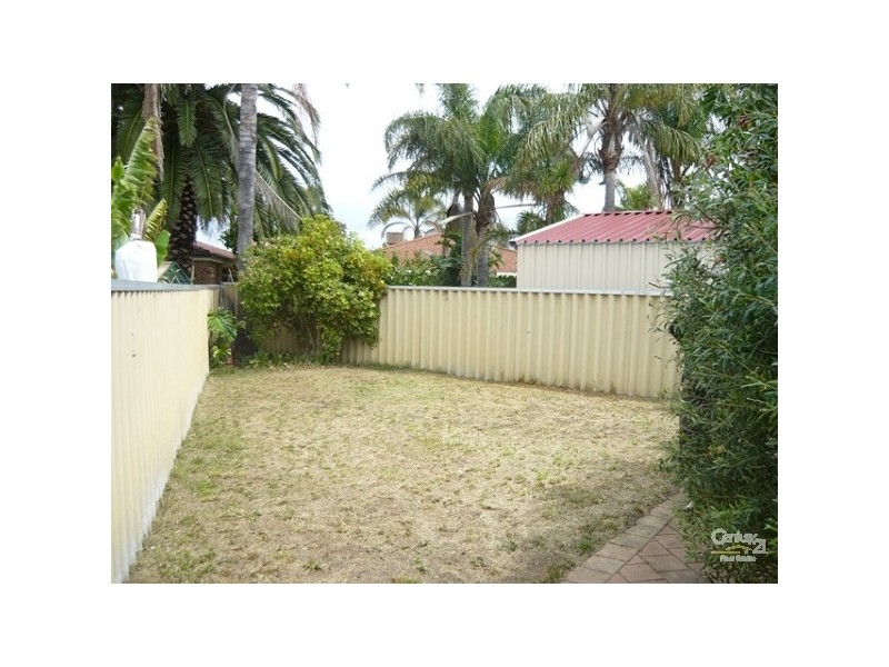 5B Ardmore Court, Meadow Springs WA 6210