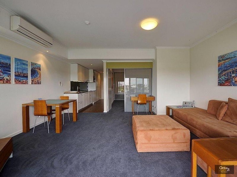 304/16 Dolphin Drive, Mandurah WA 6210