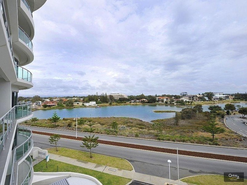 304/16 Dolphin Drive, Mandurah WA 6210