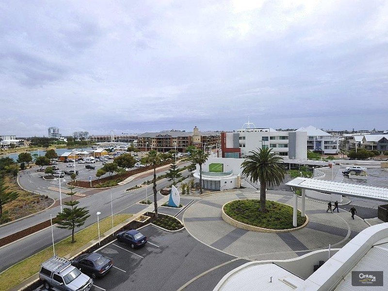 304/16 Dolphin Drive, Mandurah WA 6210