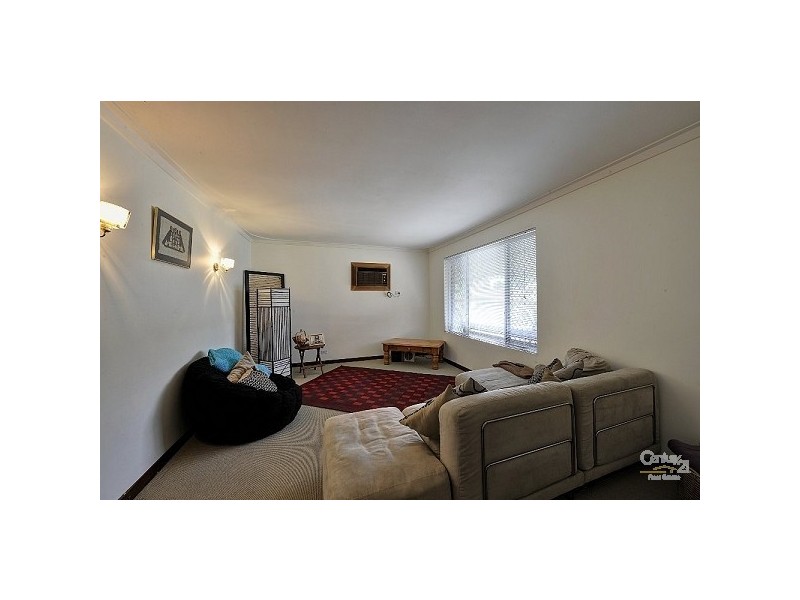 11 Moat Street, Mandurah WA 6210