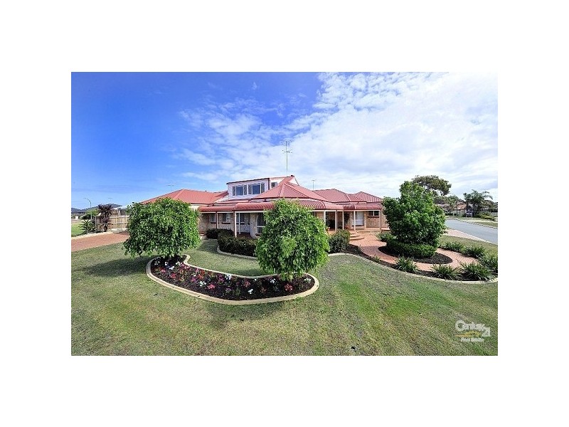 8 Grevillea Rise, Halls Head WA 6210