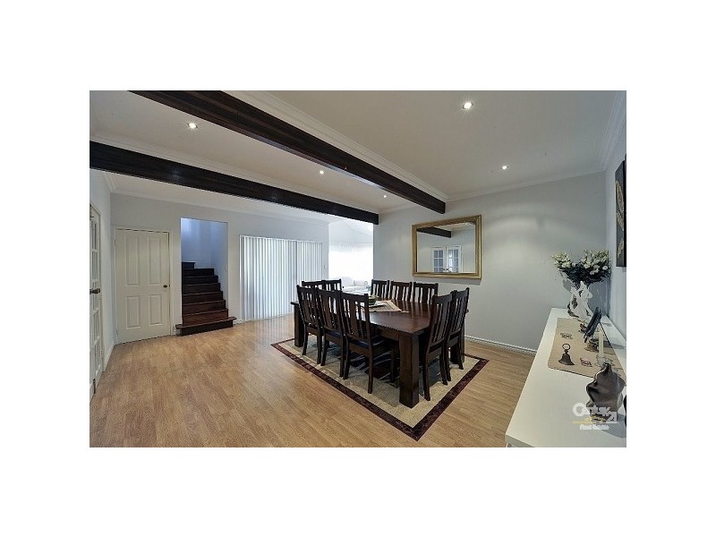 8 Grevillea Rise, Halls Head WA 6210