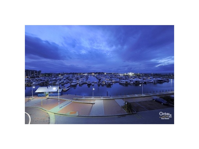 32/1 Breakwater Pde, Mandurah WA 6210