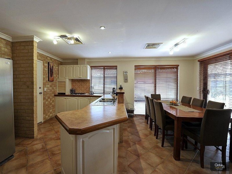 23 Waterville Retreat, Meadow Springs WA 6210