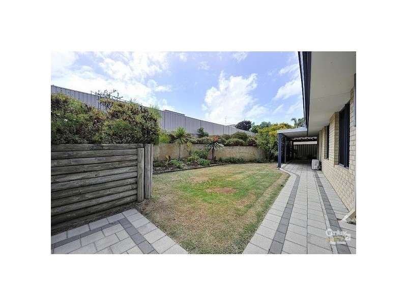 15 Boileau Place, San Remo WA 6210