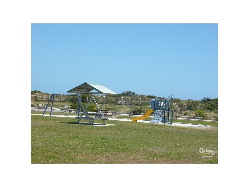 2 Haven Court, Silver Sands WA 6210