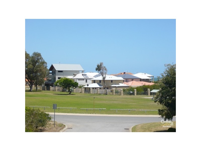 2 Haven Court, Silver Sands WA 6210