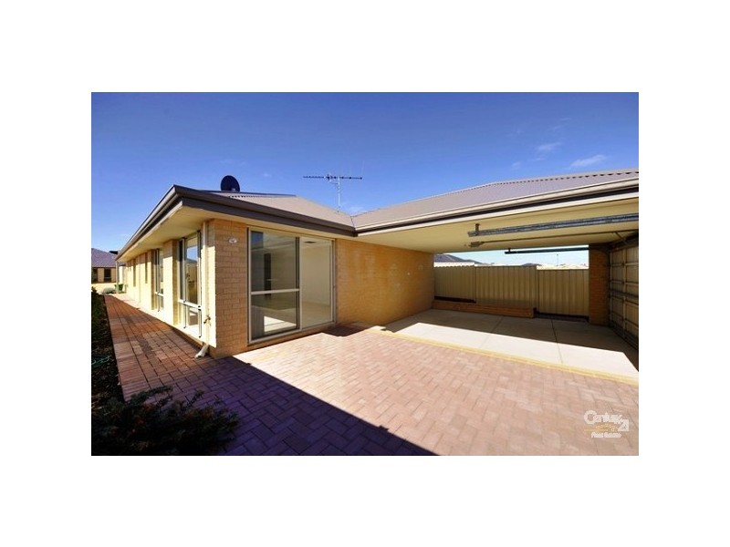7 Lascelles Circus, Lakelands WA 6180