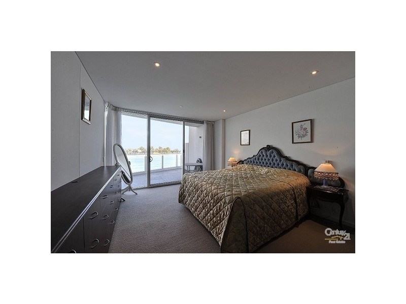 301/3 Marco Polo Drive, Mandurah WA 6210