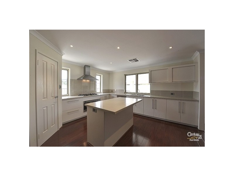 6 Hera Court, San Remo WA 6210