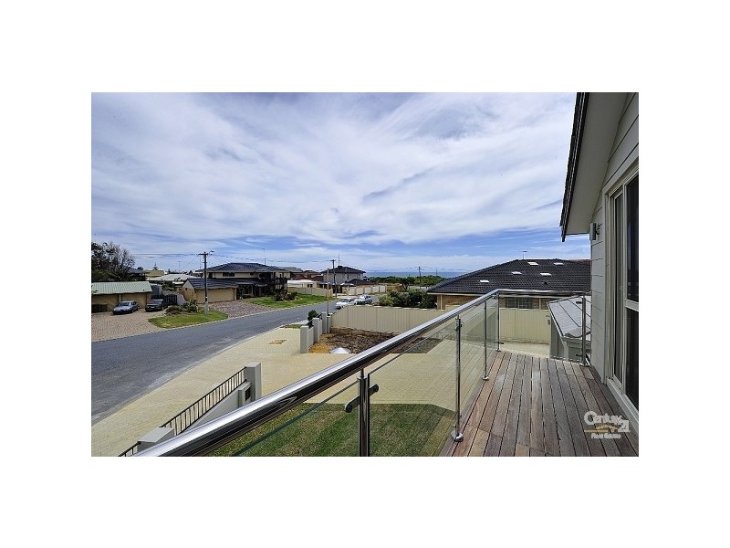 6 Hera Court, San Remo WA 6210