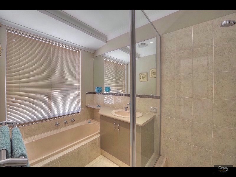 17 Tamcrest Loop, Meadow Springs WA 6210