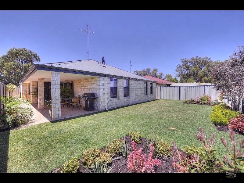 17 Tamcrest Loop, Meadow Springs WA 6210
