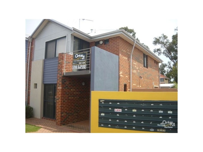 8/1 Mariners Cove Drive, Mandurah WA 6210