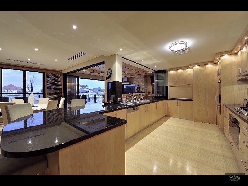 Halls Head WA 6210