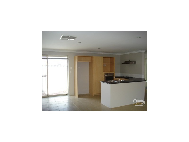 3/6 Day Road, Mandurah WA 6210