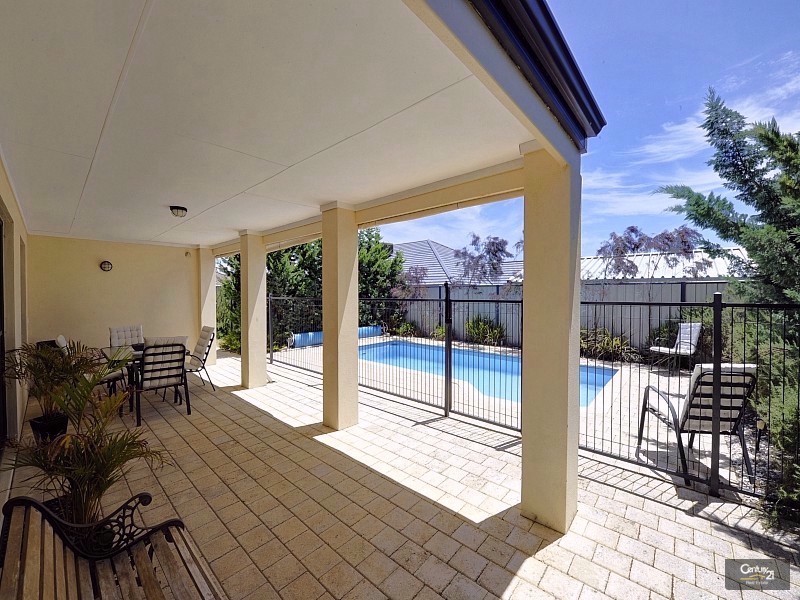 63 Bellavista Parade, Meadow Springs WA 6210