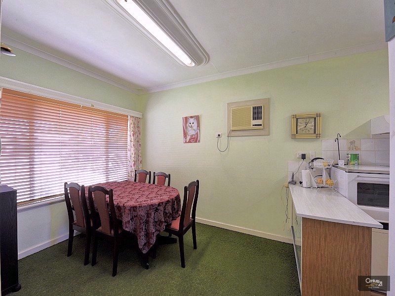 2 Gillark Street, Dudley Park WA 6210