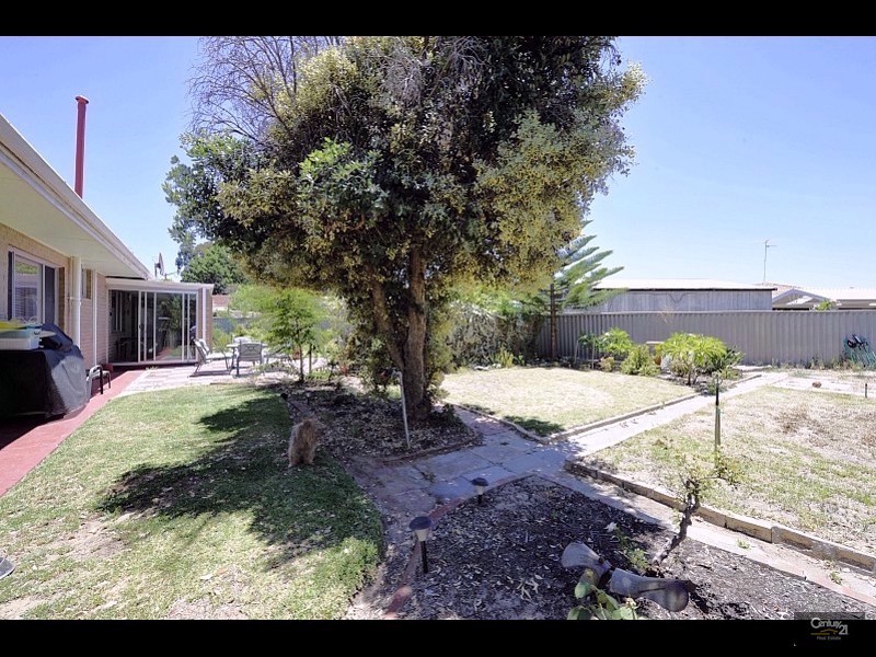 2 Gillark Street, Dudley Park WA 6210