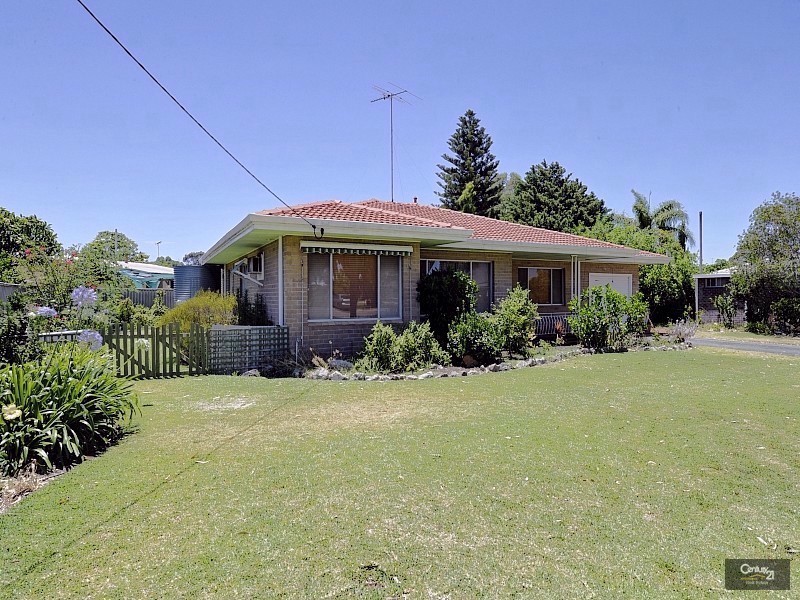 2 Gillark Street, Dudley Park WA 6210