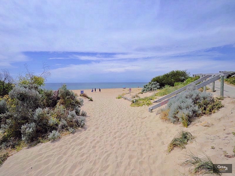 17 Beachview Court, Wannanup WA 6210