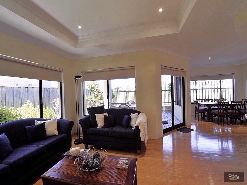 12 Sirrocco Drive, Mandurah Quays, Erskine WA 6210