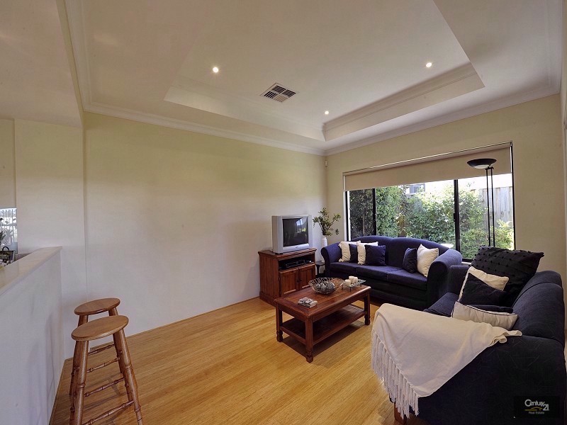 12 Sirrocco Drive, Mandurah Quays, Erskine WA 6210