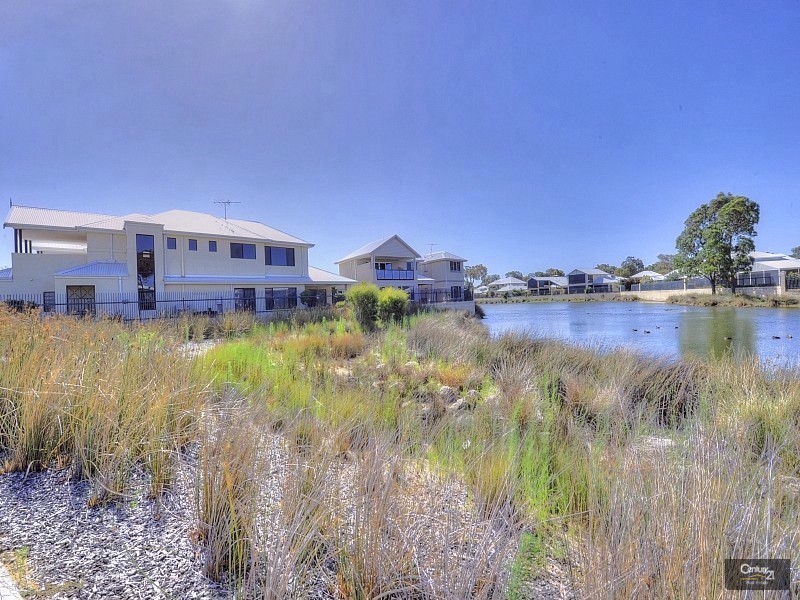 12 Sirrocco Drive, Mandurah Quays, Erskine WA 6210