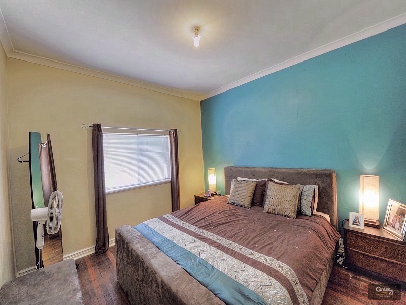 11 Roy Road, Coodanup WA 6210