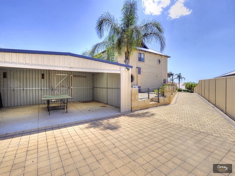 7 Dryandra Place, Halls Head WA 6210
