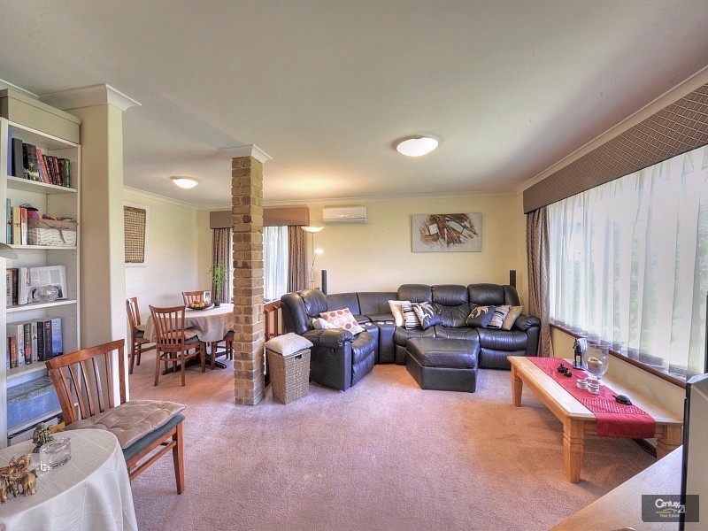 16 Inverness Drive, Meadow Springs WA 6210