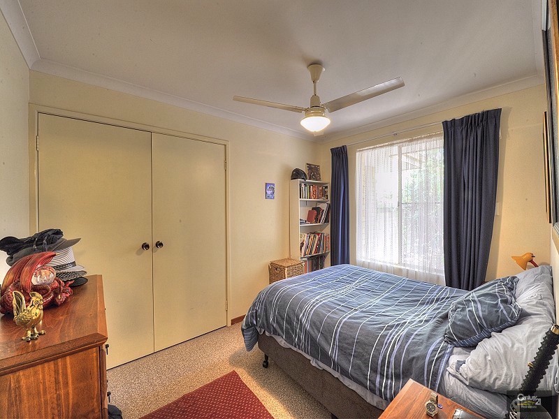 16 Inverness Drive, Meadow Springs WA 6210