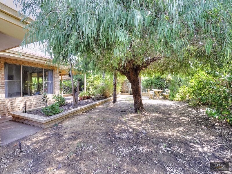 16 Inverness Drive, Meadow Springs WA 6210