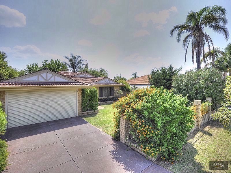 16 Inverness Drive, Meadow Springs WA 6210