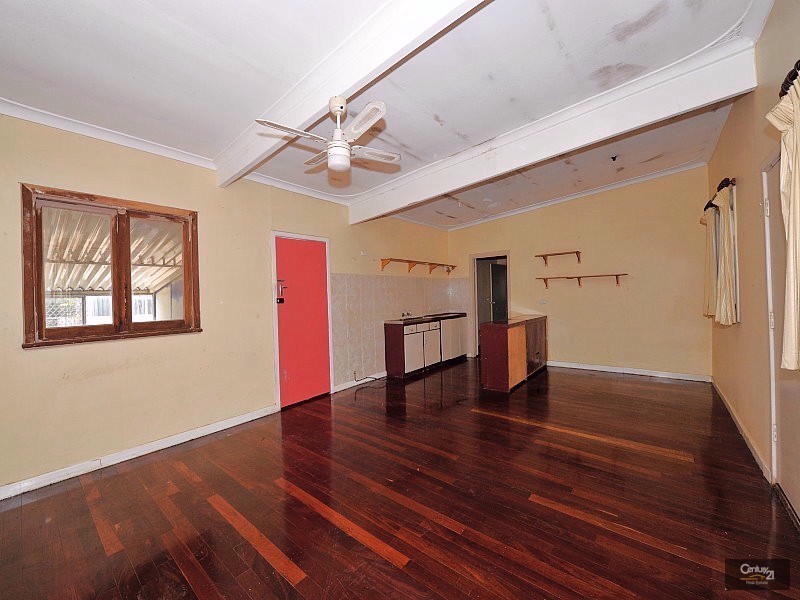 13 Dadger Street, Dudley Park WA 6210