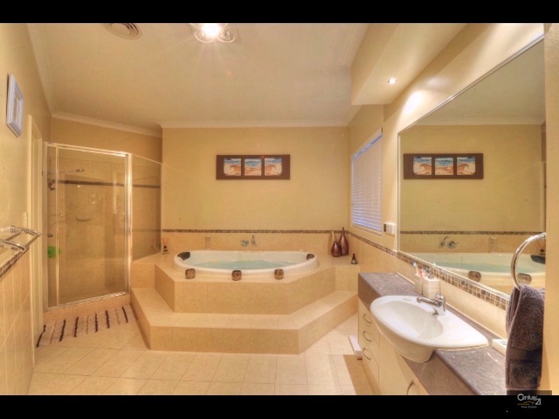 19 Armstrong Street, Halls Head WA 6210