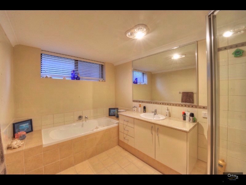 19 Armstrong Street, Halls Head WA 6210