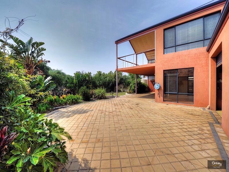 18 Nannup Close, Dawesville WA 6211