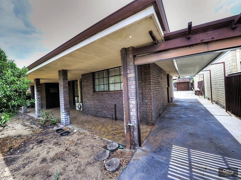 28 Churchill Ave, Dudley Park WA 6210