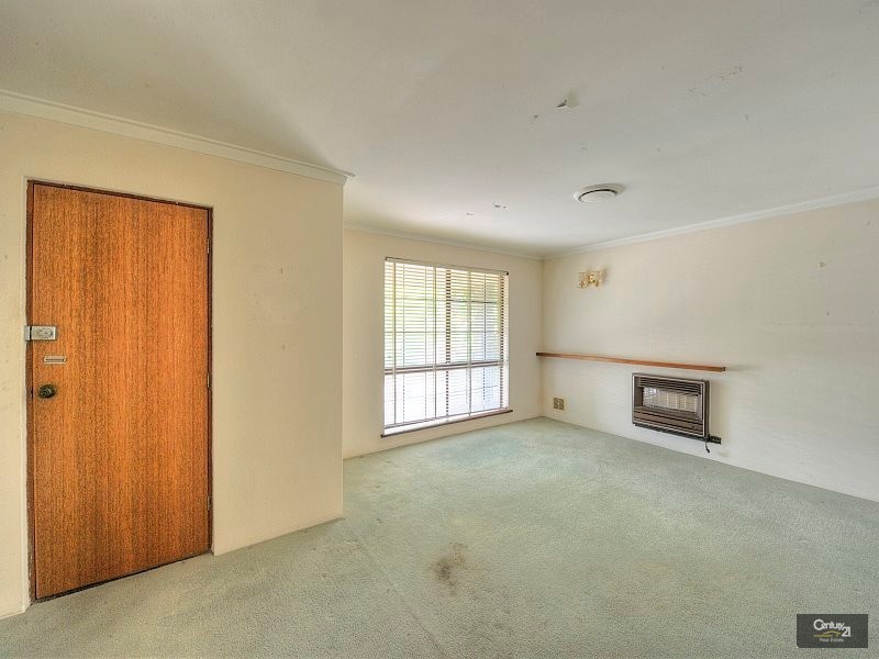 28 Churchill Ave, Dudley Park WA 6210